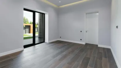 Економія та ефективність: натуральний засіб для догляду за ламінатом і деревом - фото