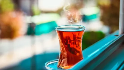 Заваріть цей чай: він чудово чистить судини й виводить токсини  - фото