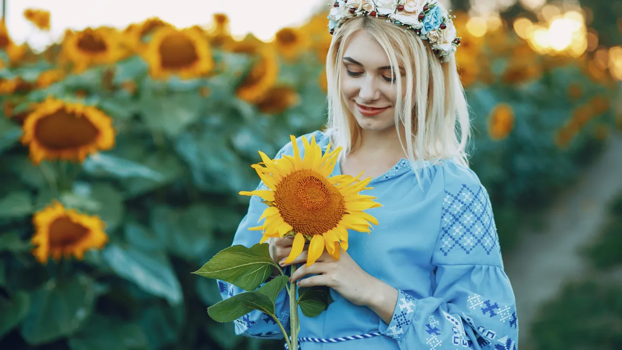 "Взаємно" чи "навзаєм": як правильно відповідати на побажання українською 