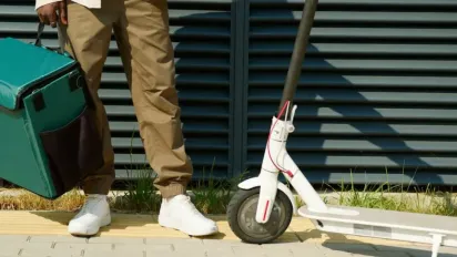 Правопорушення за участі самокатників стрімко зростають: як карають кермувальників - фото