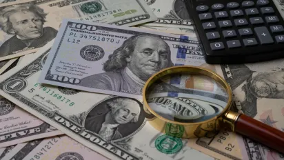 Гроші завжди будуть: 7 мудрих правил, за якими живуть багаті люди - фото