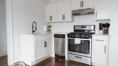 Духовка сяятиме, як нова: простий спосіб очищення - фото