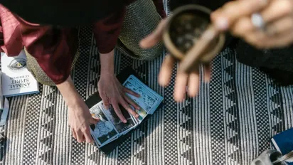 Прорив для обраних: чотири знаки зодіаку, яким доля готує грандіозні зміни у 2025 році - фото