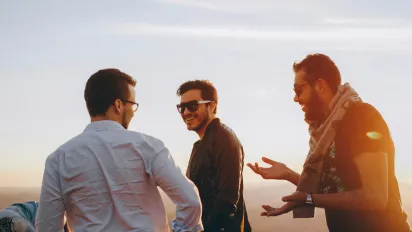 Чоловіки з цими іменами — мов магніт для невдач: що про них говорять астрологи - фото