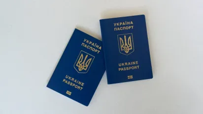 ЄС подовжив дію тимчасового захисту для українців: скільки триватиме новий термін - фото