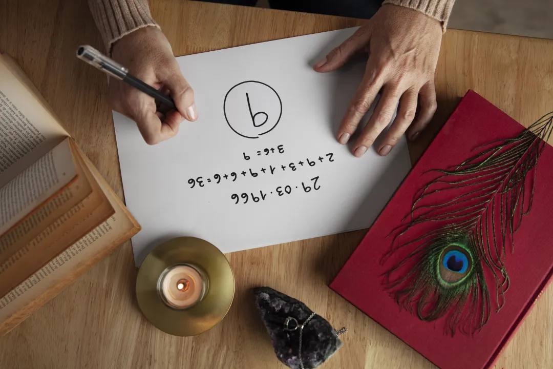 Дати народження, що несуть у собі мудрість: хто приходить у світ зі "старою душею 