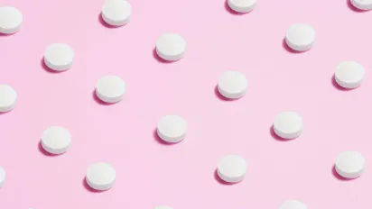 Як за допомогою аспірину позбутися плям і посірілих речей - фото