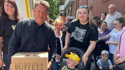 У Рівному  внутрішньо переміщеним особам роздали більше 500 продуктових наборів - фото