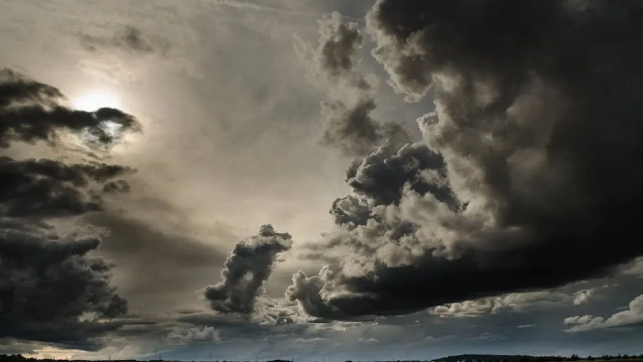 Грози, вітер і +29°: прогноз погоди до кінця тижня 