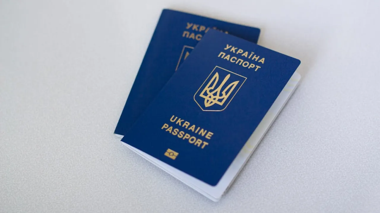 Верховна Рада ухвалила закон про множинне громадянство: що зміниться для українців 