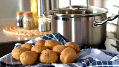 Як вибрати безпечну та корисну молоду картоплю - фото