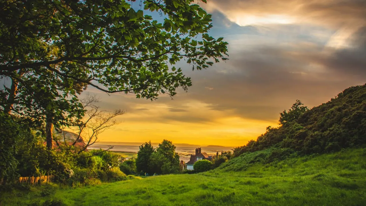 Погода 21–22 червня: циклон з півночі несе похолодання та опади 