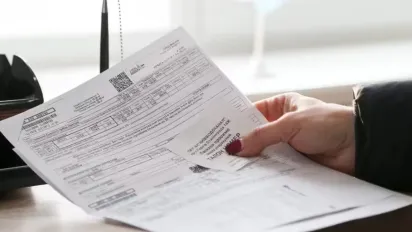 В Україні можуть блокувати картки вже після двох несплачених комунальних рахунків - фото