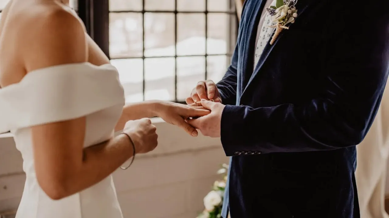 Українці масово одружуються: за тиждень зареєстровано тисячі шлюбів — де їх було найбільше 