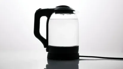 Як почистити чайник від накипу: 4 перевірені способи з кухонними засобами - фото