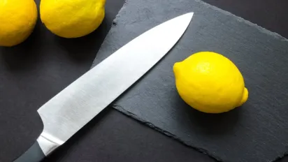 Як заточити ніж без точила: домашні способи за 5 хвилин - фото