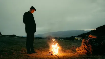 ВООЗ визнала самотність серйозною загрозою для здоров'я та оприлюднила показові дані - фото