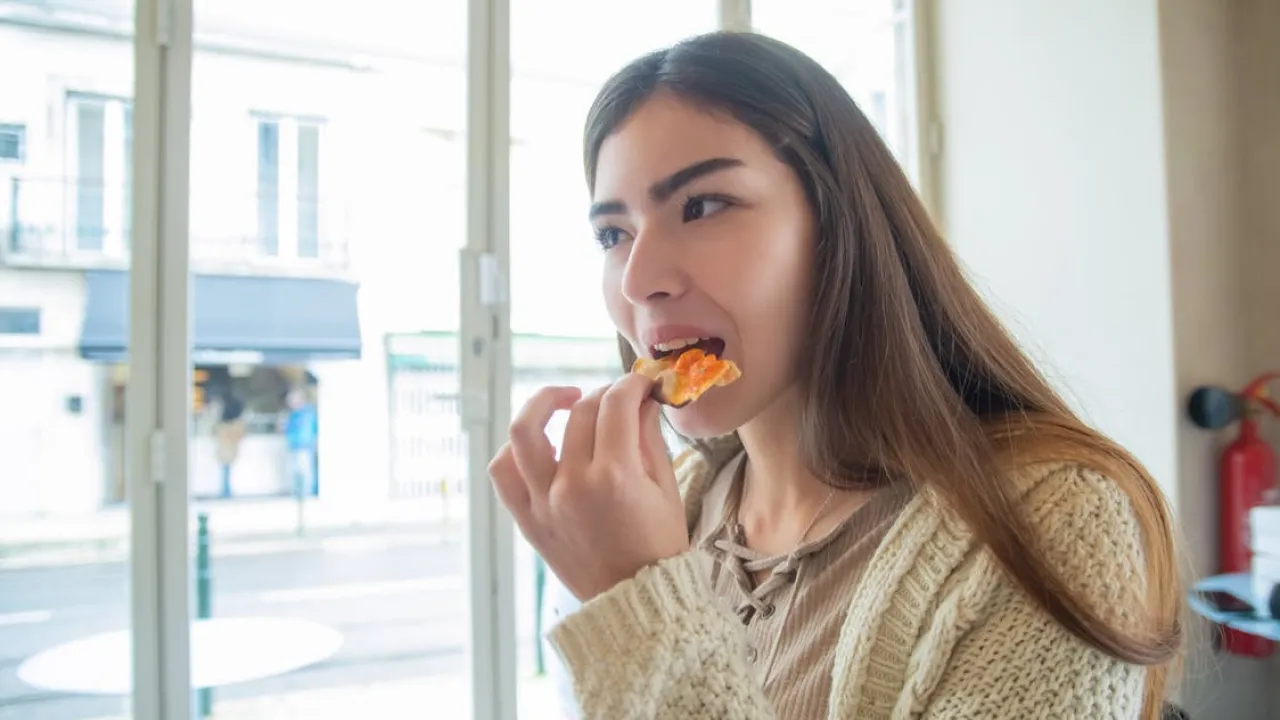 У спеку може стати гірше: ці продукти виснажують організм і призводять до зневоднення 