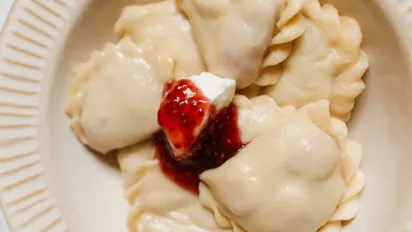 Домашні вареники з ягодами — два способи приготування для ідеального результату - фото