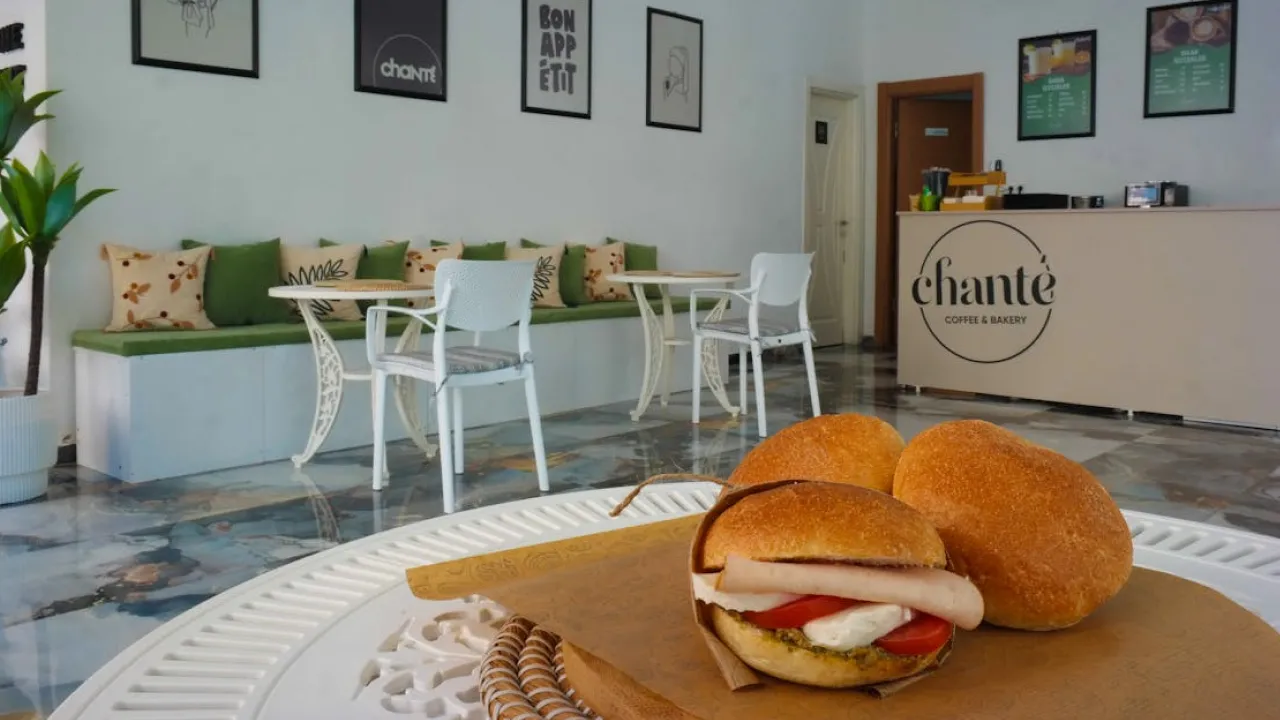 Їжа, від якої краще відмовитися під час спеки — поради дієтолога 