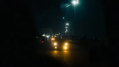 Паперові перепустки зникають: хто зможе пересуватись вночі - фото