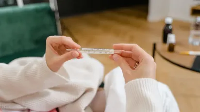 У Рівному дитина випила ртуть із розбитого термометра: медики розповіли про його стан - фото