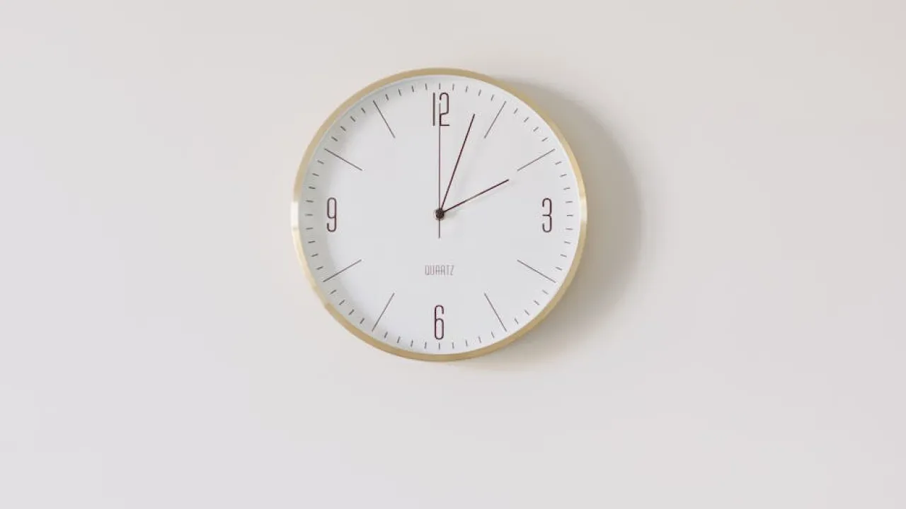 Куди не можна вішати годинник: небезпечні місця в оселі, які приносять біду 