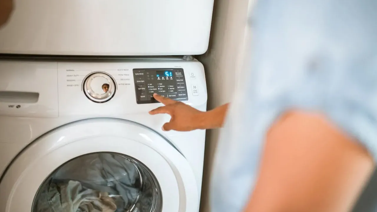Скільки води використовує пральна машина: цифра здивує багатьох 