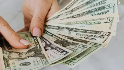 Гроші летять у кишені: липень принесе багатство цим 4 знакам Зодіаку - фото