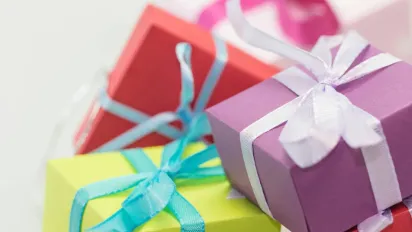 Ювілей без незручностей: 5 подарунків, яких краще уникати - фото