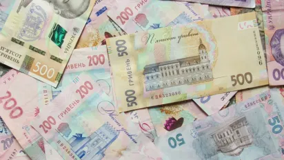 На картку надійде до 3000 гривень: хто з українців отримає виплати вже сьогодні? - фото