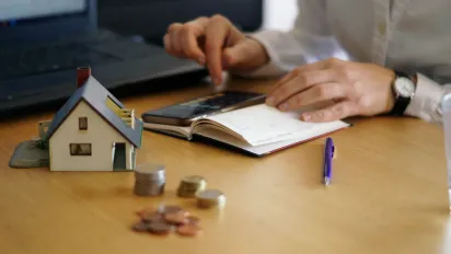 Деякі пенсіонери можуть не платити за "комуналку": кому доступна 100% пільга і за яких умов - фото