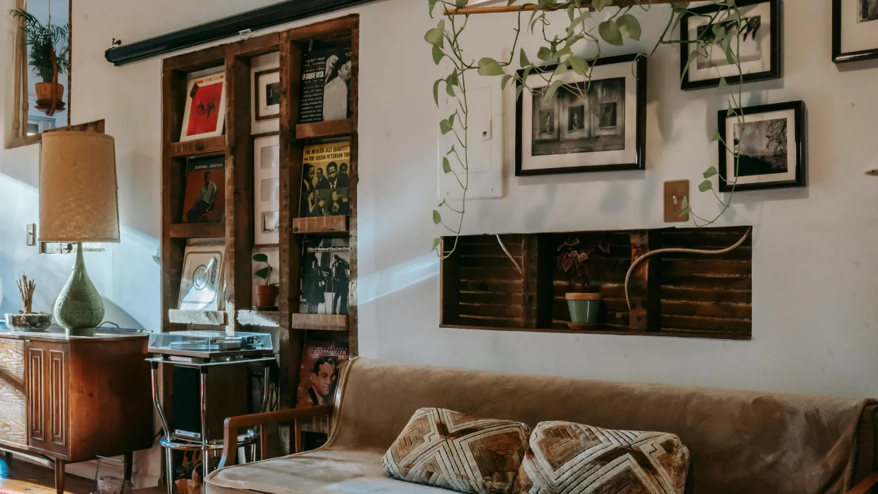 Що потрібно тримати в кутах будинку, щоб притягнути достаток та прогнати біду 