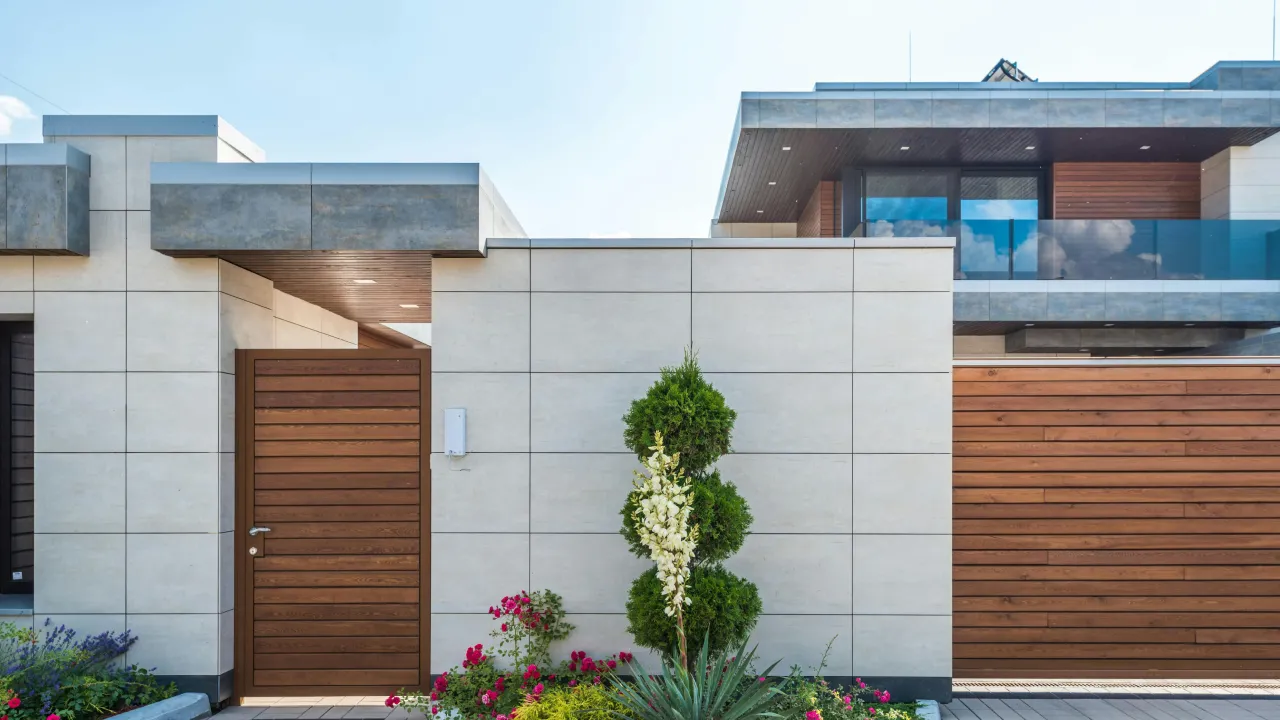 Штраф до мільйона гривень: за що можуть покарати власників приватних будинків 