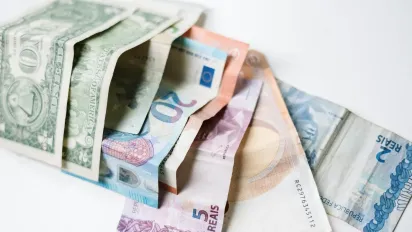 Фінансова пастка на кордоні: за валюту можуть не лише оштрафувати - фото