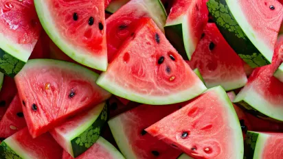 Дієтологи розповіли, що буде з організмом, якщо щодня їсти кавун - фото