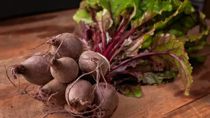 Буряк стане солодшим: 5 ефективних літніх підживлень для щедрого врожаю - фото