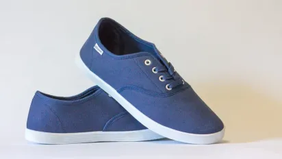 Що робити, якщо взуття тисне та натирає: прості рішення без витрат - фото