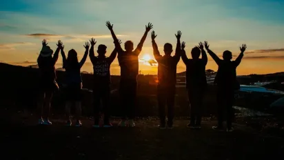 Вони підтримають у будь-якій ситуації: хто зі знаків Зодіаку — ідеальний друг - фото