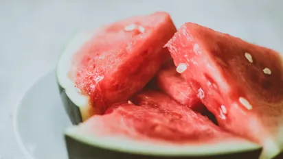 Літній смаколик різко подешевшав: чому ціни впали вперше за роки - фото