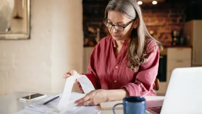 Українці масово одержують завищені платежі за комуналку: куди скаржитися - фото