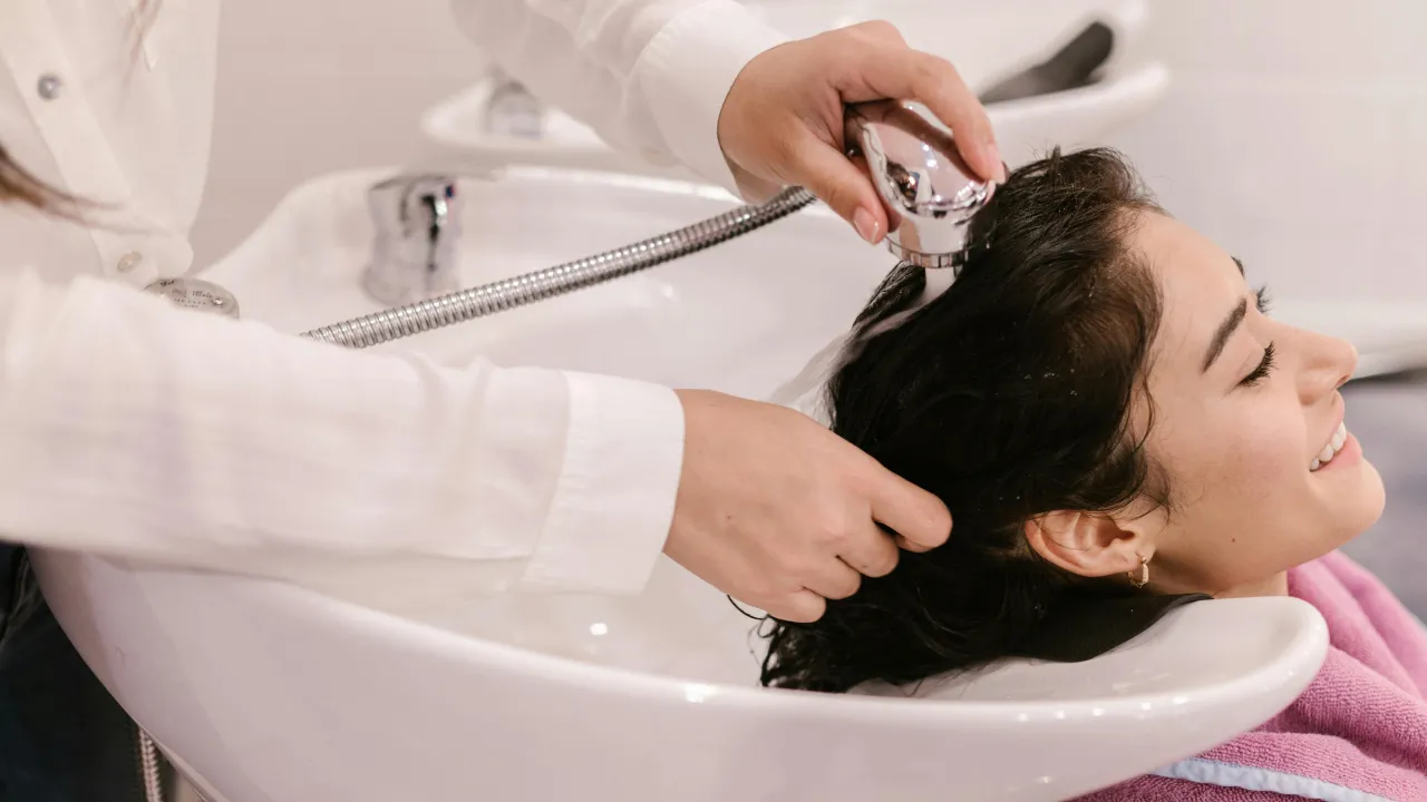 "Хочу порядку в житті": почніть з миття голови в правильний день 