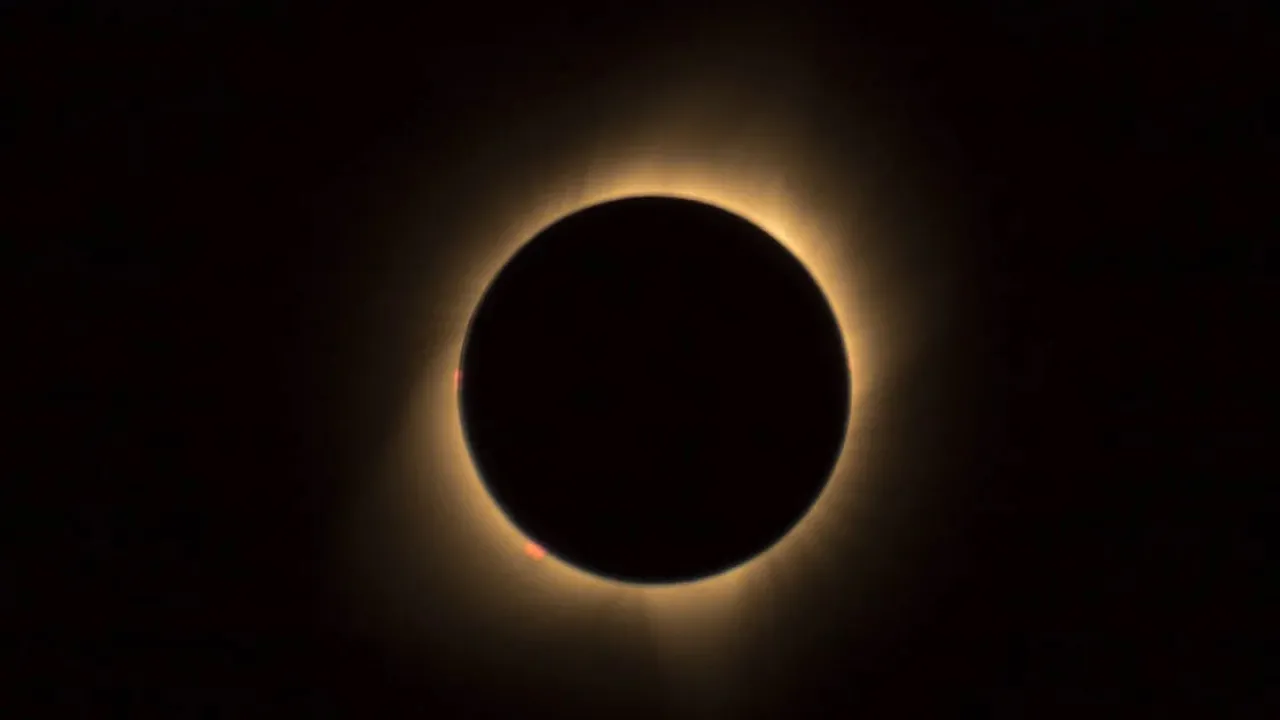 Коли відбудеться найдовше сонячне затемнення століття — названо дату 