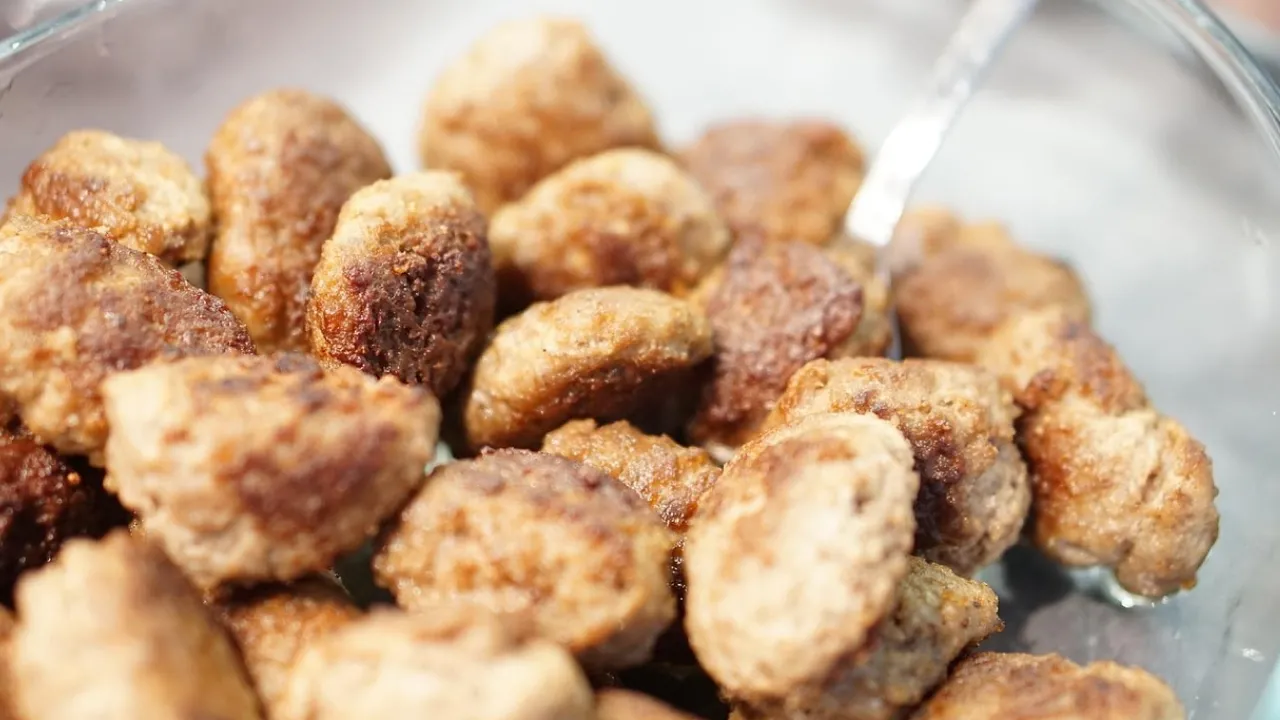 Як зробити ідеально соковиті котлети: декілька професійних секретів 