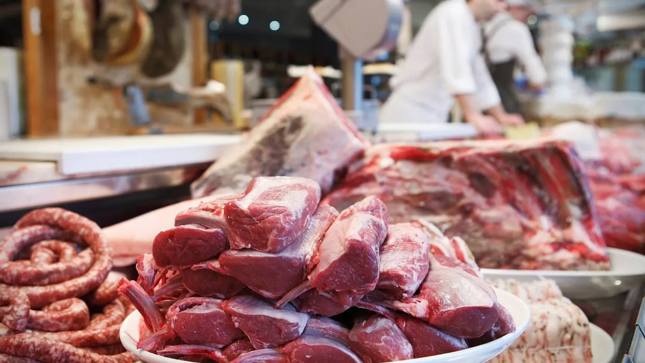 5 продуктів, у які додають клей: українці купують їх майже щодня 