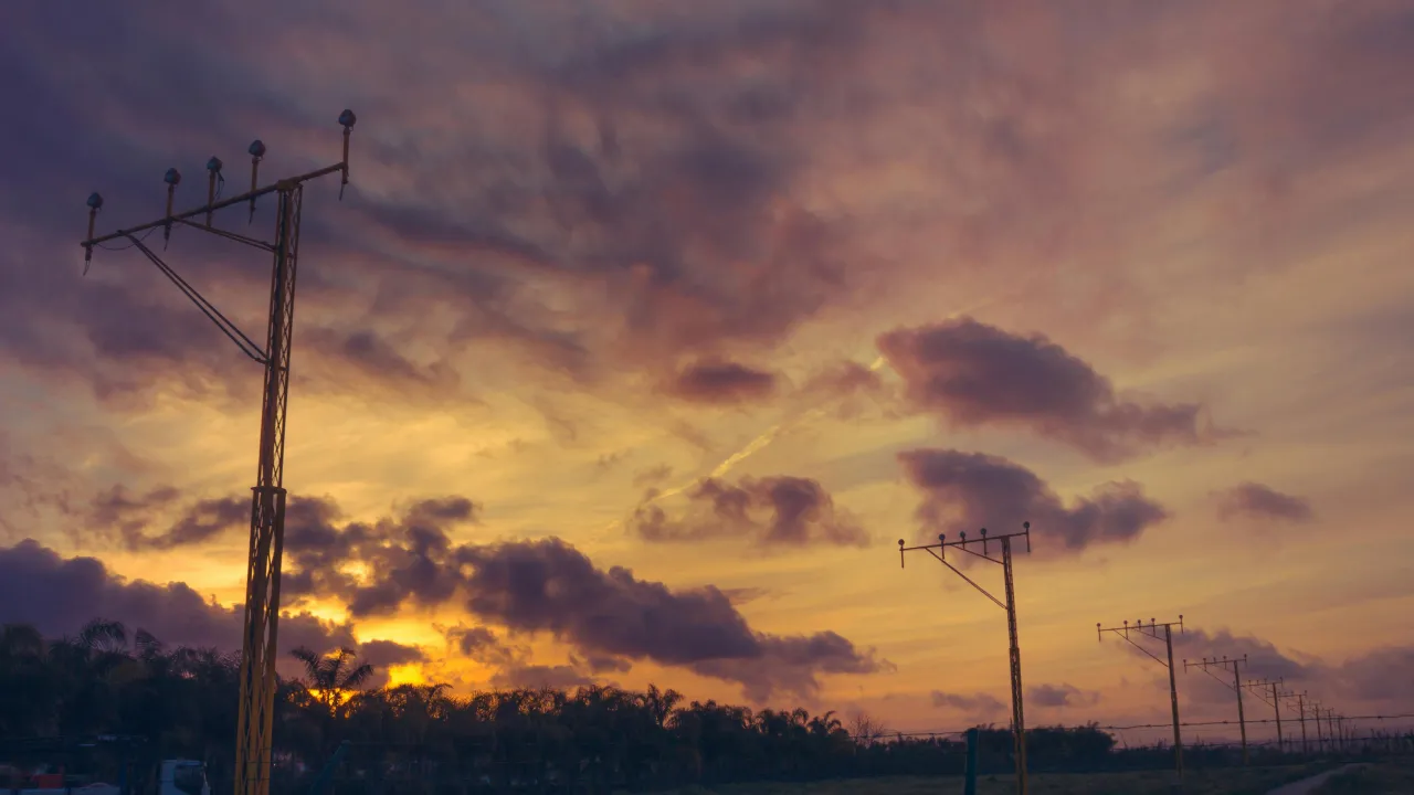 Тарифи на електроенергію до жовтня не змінять: як платити менше вже зараз 