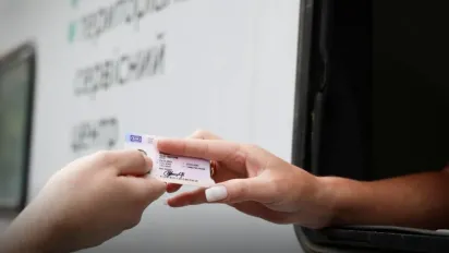 Кабмін ухвалив рішення, яке дозволяє безкоштовно відновлювати водійські посвідчення - фото