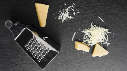 3 прості способи заточити кухонну тертку в домашніх умовах - фото