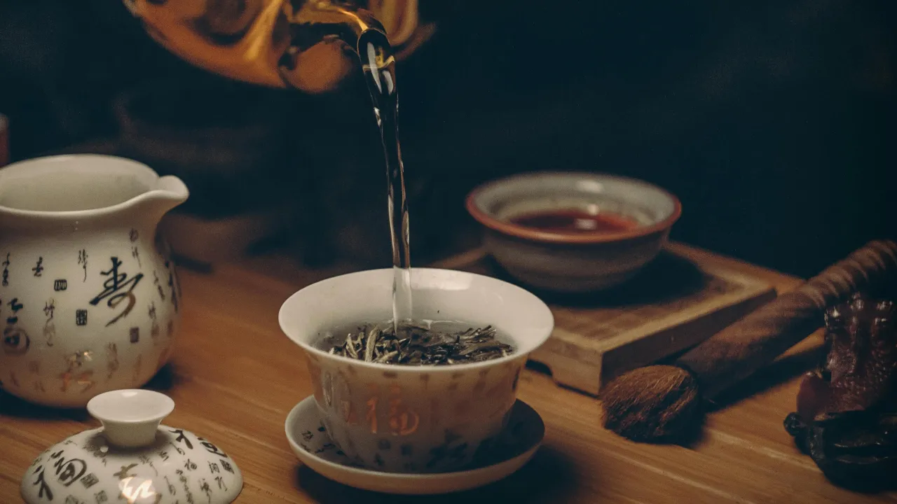 Чай із сіллю: секрет для бадьорості й витривалості 