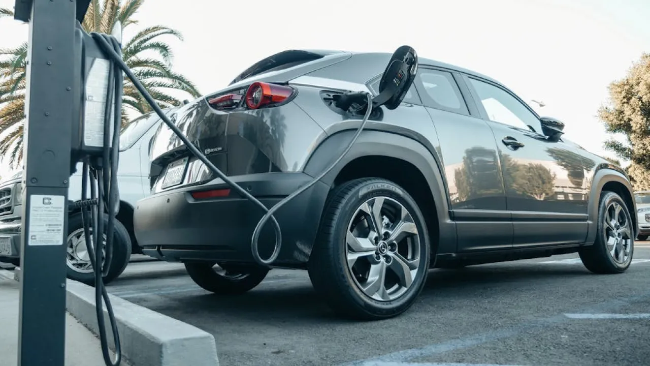 Українці масово розбирають електромобілі: названо найпопулярніші 